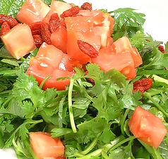 シャンツァイのクリソンソースサラダ