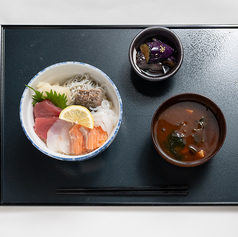 【さしみ定食】地魚の海鮮丼