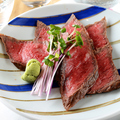 料理メニュー写真 出汁で仕上げたローストビーフ