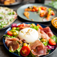 お酒のお供や吉祥寺店でしか味わえないメニューも◎