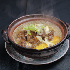 三日間煮込んだ、名物牛もつ煮込み！の写真