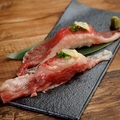 料理メニュー写真&nbsp;黒毛和牛のとろける炙り肉寿司　２貫