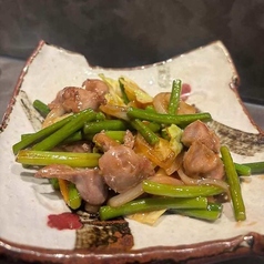 【コリコリ食感】砂ズリとにんにく芽の炒め物♪の写真