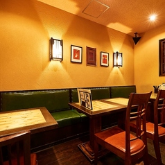 8～10名様までのご宴会が可能なテーブル席♪