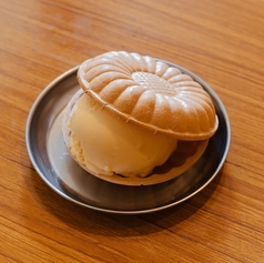 モナカ　バニラアイス