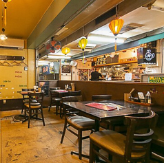 お一人様や少人数でご利用しやすいお席もございます♪お仕事帰りのサク飲みやデートなどにご利用ください♪