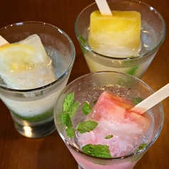 フレッシュフルーツのキャンディモヒート（アルコール）