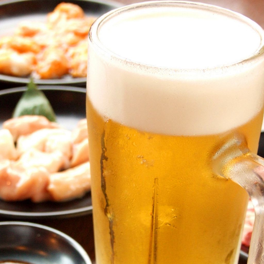 ホルモンにはやっぱりビール！ぐびっと一杯のんじゃおう！