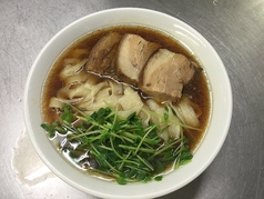 豚角煮刀削面