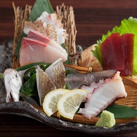 食材は時間をかけて厳選！新メニューの開発も日課です！