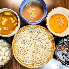 本格的な手打ち蕎麦を6種類の自家製つけだれでお楽しみください!!各種コースでもお楽しみ頂けます。の写真
