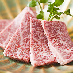 オーナーにより厳選された鮮度抜群の肉の数々。