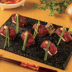 桜肉寿司(六貫)