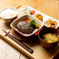 料理メニュー写真&nbsp;手作りハンバーグ