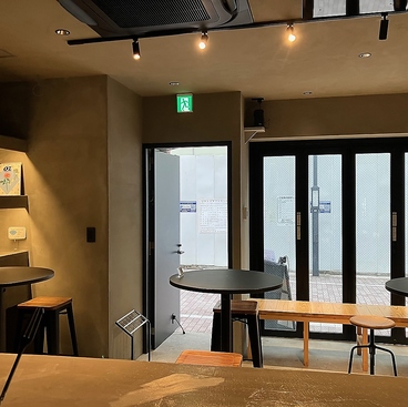 Wine Bar Peridot ワインバーペリドットの雰囲気1