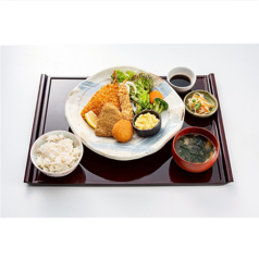 【平日限定ディナー】ミックスフライ定食