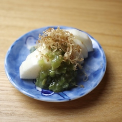 長芋の浅漬け　刻み山葵乗せ