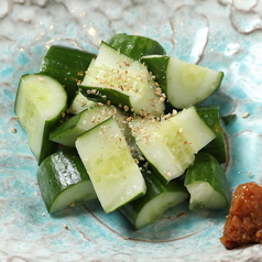 たたき胡瓜の鶏味噌添え