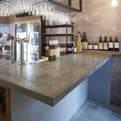 【立ち飲みでサク飲み♪】女性お一人でも気軽に来店頂けるようなアットホームな空間も自慢のひとつ♪お仕事帰りや、今日は一杯飲みたい!なんて方にもおすすめです◎