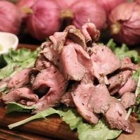 材料や調理法、ソースなどにこだわった肉料理