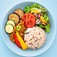 ヴィーガン（ビーガン）カレー夏野菜の大豆ミート