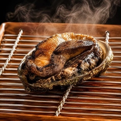 活あわびの豪快炉端焼き