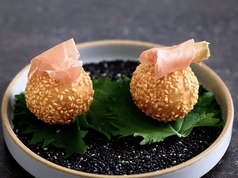 生ハムと胡麻団子　