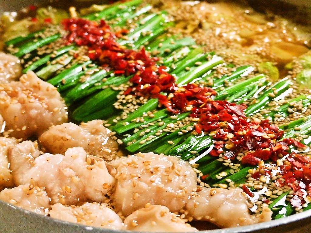 おく田名物のもつ鍋。県外からのリピーター様も多いです。