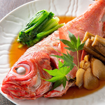 彩り鮮やかな旬の食材を用いた創作料理に舌鼓♪