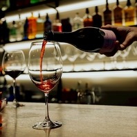 毎週変わる２種のクラフトビールと豊富なグラスワイン