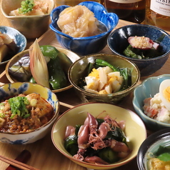 素材を感じる味付けで魅せる。旬のおばんざい料理