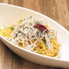 乗せ乗せシラスのペペロンチーノ