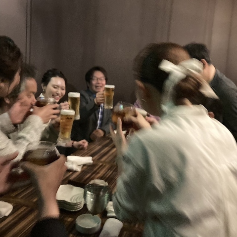 銀座通りの角にある隠れBAL。20名以下の少人数結婚式二次会にもぴったり♪