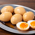 若鶏のお肉はもちろん、玉子も新鮮で美味しい♪こってり濃厚な煮たまごは人気おつまみです！