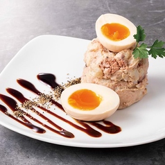 コンビーフと煮玉子のポテトサラダ