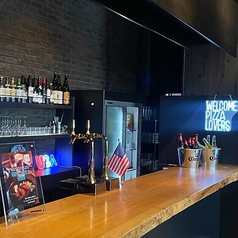 NY Pizza&Wings by PHOENIX ニューヨークピザアンドウィングス バイ フェニックスの雰囲気2