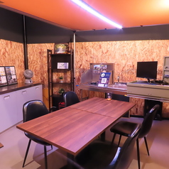 1F、4名席×2テーブル