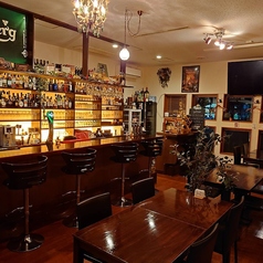 ピッツァ&バー ストレイト アヘッドの雰囲気1