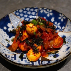 キムチとモッツァレラのカプレーゼ