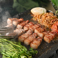 香ばしく焼き上げた極厚サムギョプサル！