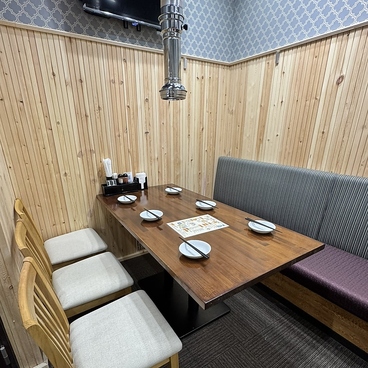 トモスダイニング　アジアンレストラン　下北沢の雰囲気1