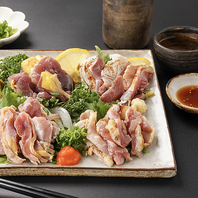 新鮮な朝挽きの鶏刺し・タタキ