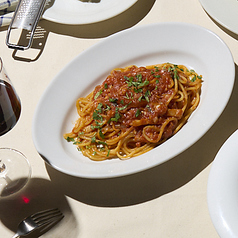 ベーコンと玉ねぎのトマトパスタ