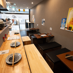 【立ち飲みカウンター席】立ち飲み席の方は終日ドリンク最大半額でご利用いただけます♪