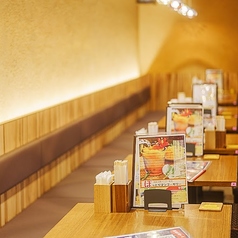 横に長いので、グループ宴会もおすすめ
