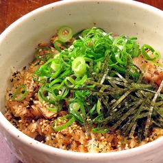 ランチには、一押し炙り飯をラーメンとご一緒に！