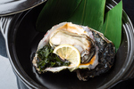 【海の幸】蟹以外の新鮮魚介もございます。日本酒やワインと合わせてご賞味ください