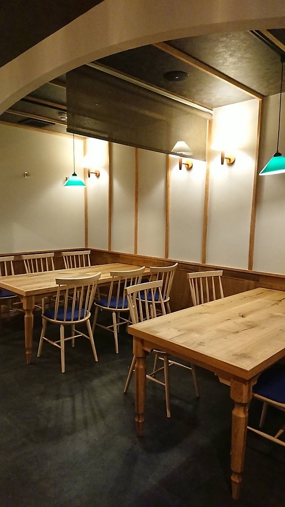 まったりとした空間が広がる店内。最大40名でご宴会可能！！