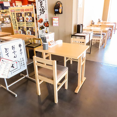 2名様用のテーブル席をご用意しております。