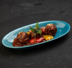 ラタトゥイユ風ミートボールのデミグラス煮込み